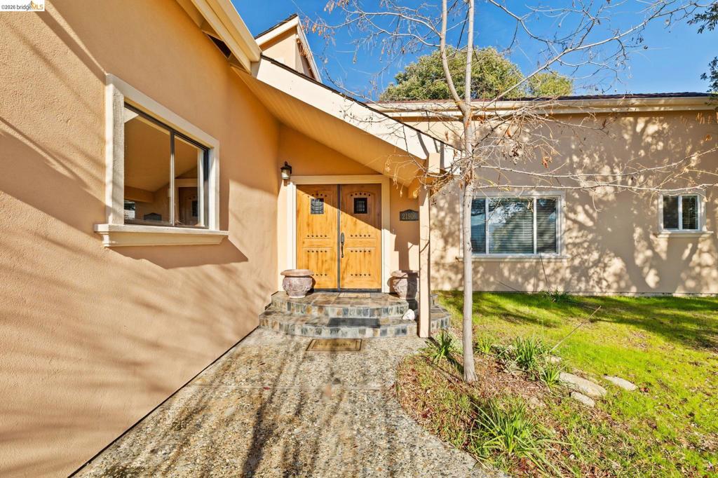 21916 Phoenix Lake Property Photo 3