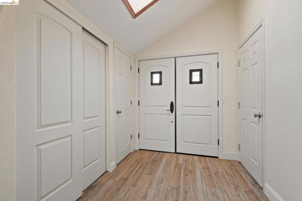 21916 Phoenix Lake Property Photo 4