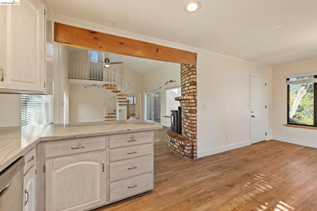 21916 Phoenix Lake Property Photo 10