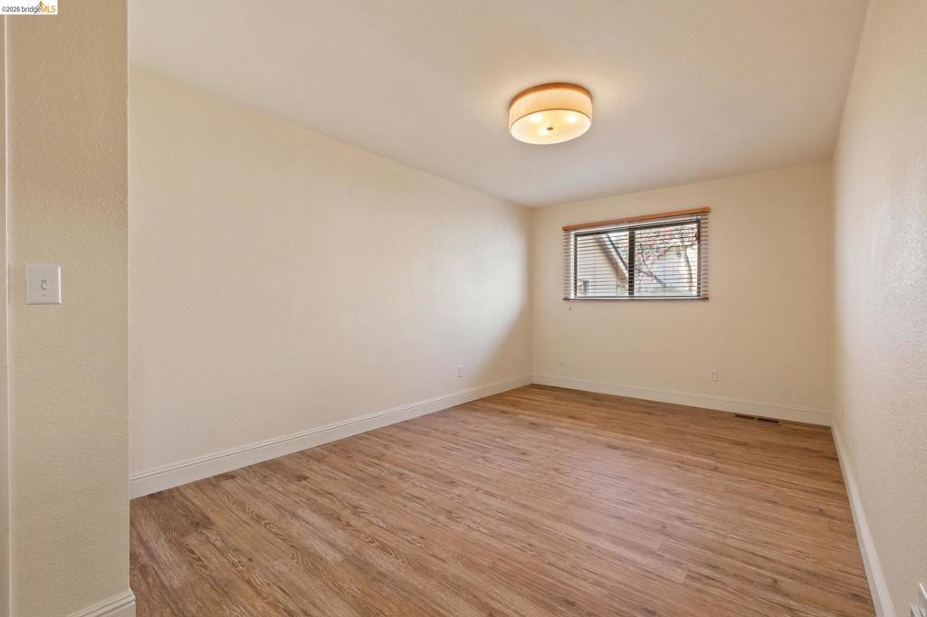 21916 Phoenix Lake Property Photo 31