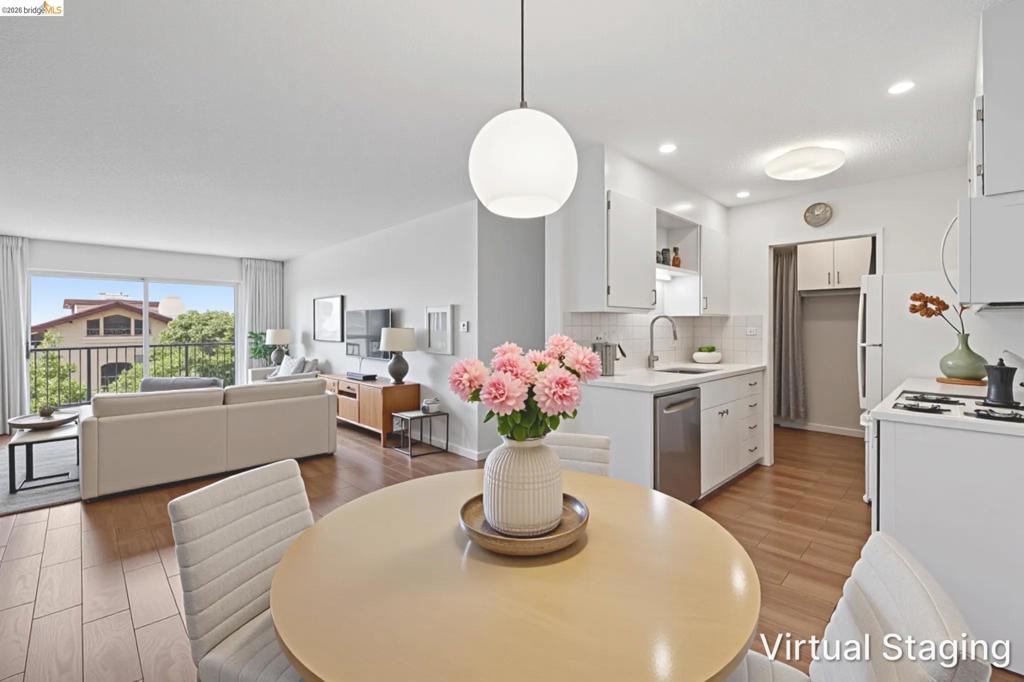 2 Panoramic Way 105 Property Photo 1