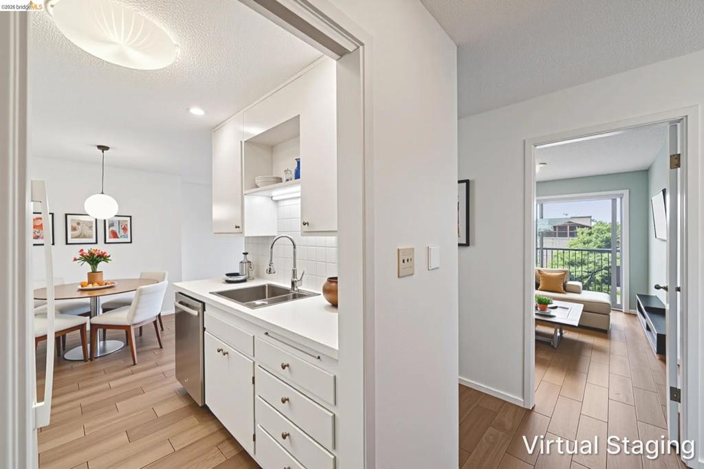 2 Panoramic Way 105 Property Photo 2