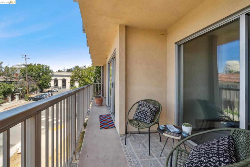 2 Panoramic Way 105 Property Photo 11