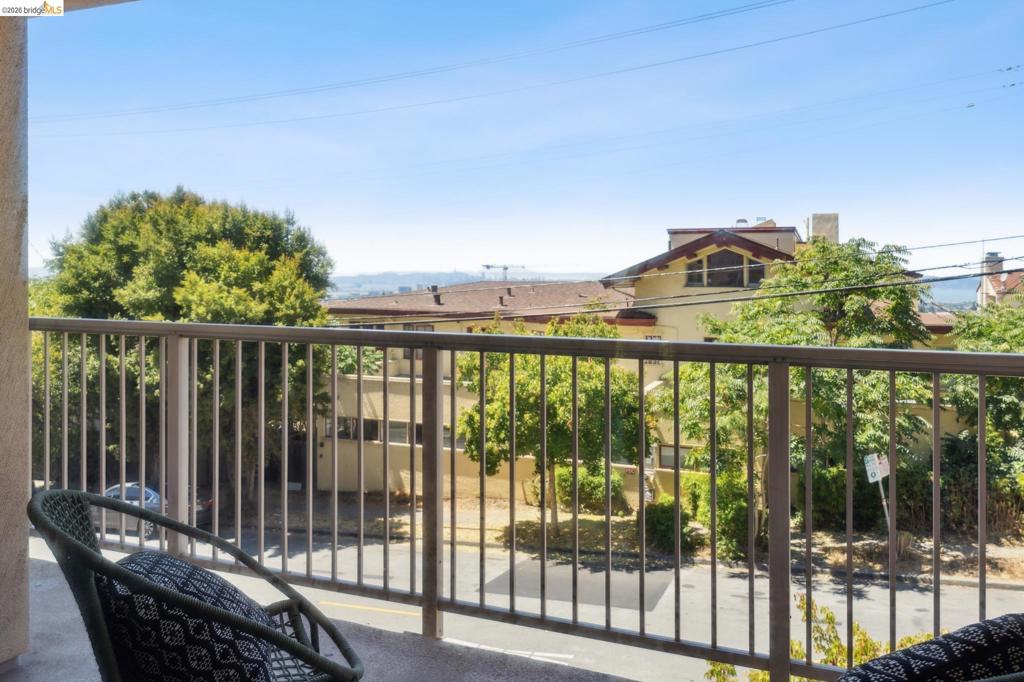2 Panoramic Way 105 Property Photo 14