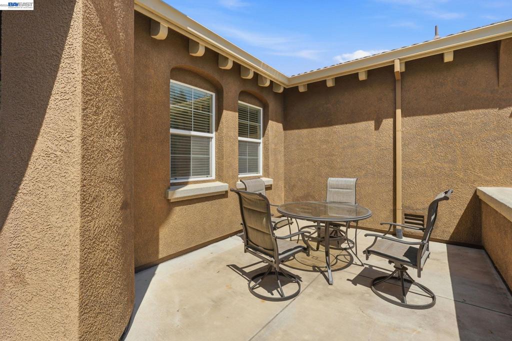 2359 Happy Valley Ln Property Photo 5