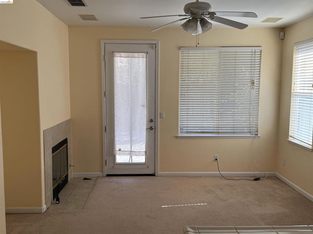 168 Remington St Property Photo 6