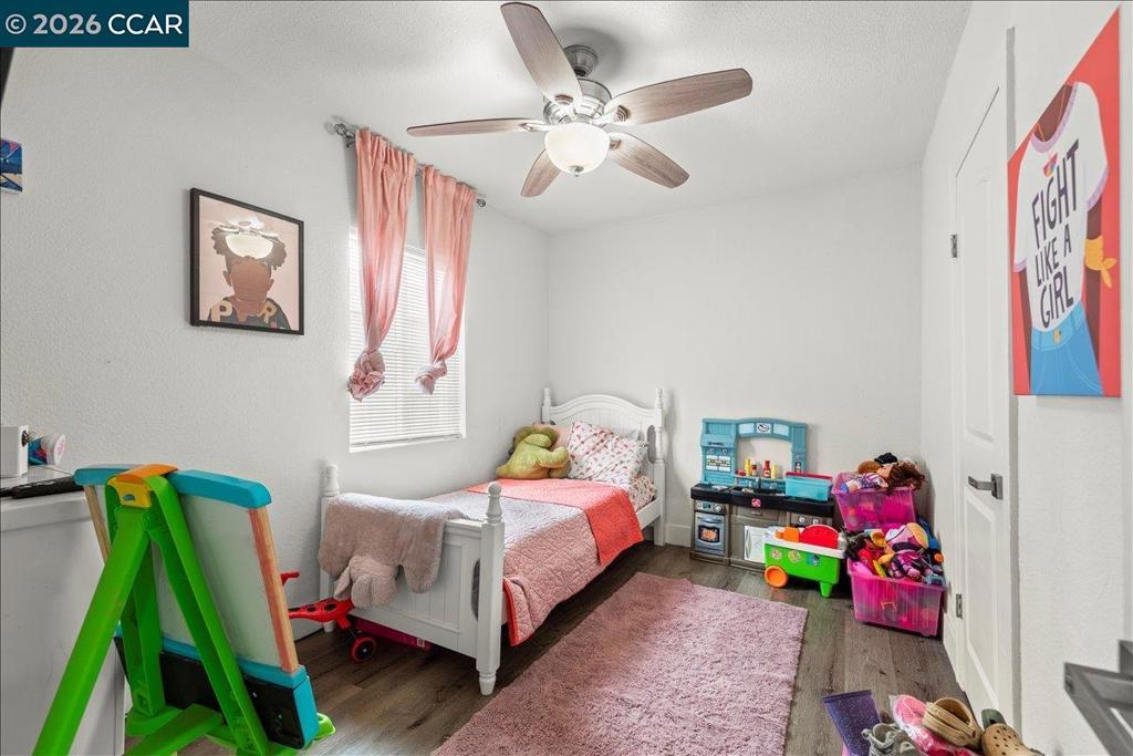 9903 Olive St Property Photo 8