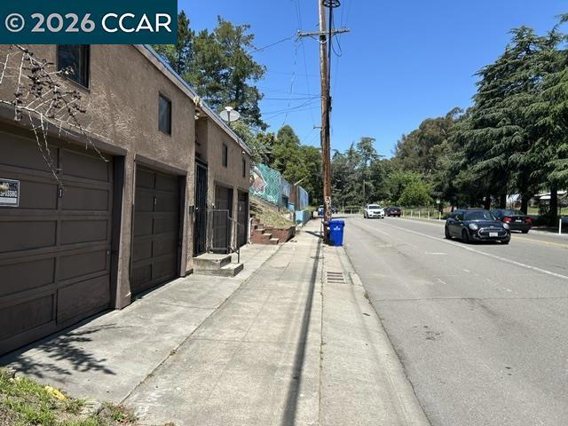 5229 Macarthur Blvd Property Photo 7