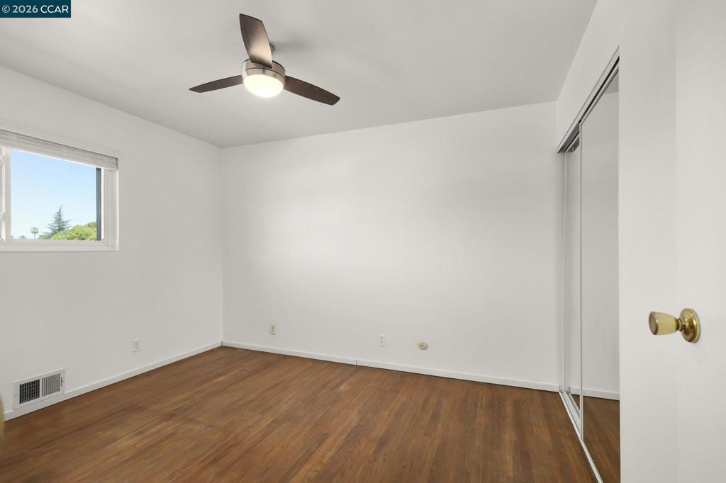 1325 Sumac Cir Property Photo 24