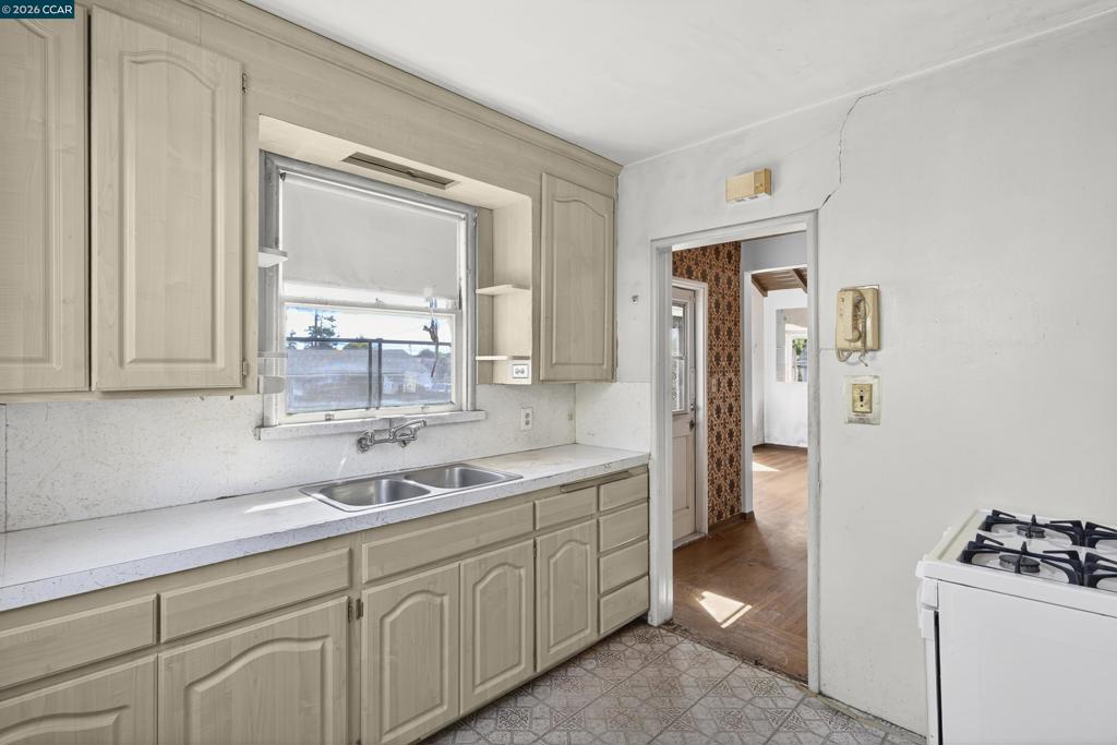 5526 Carl Ave Property Photo 14