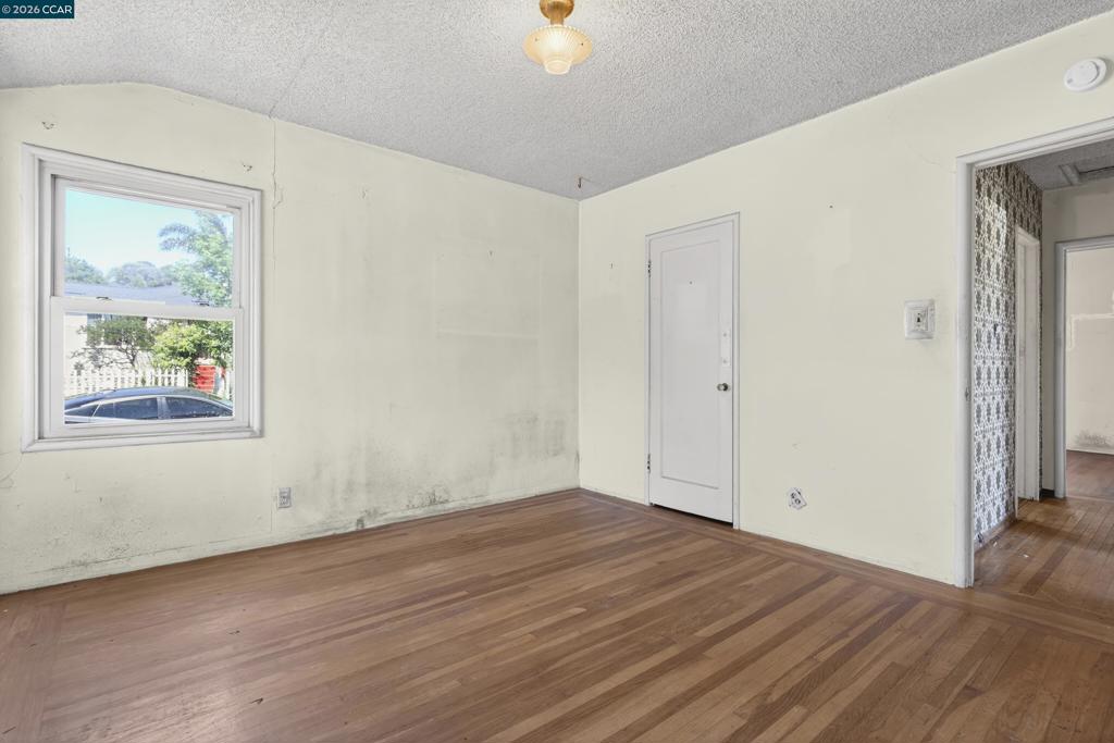 5526 Carl Ave Property Photo 24