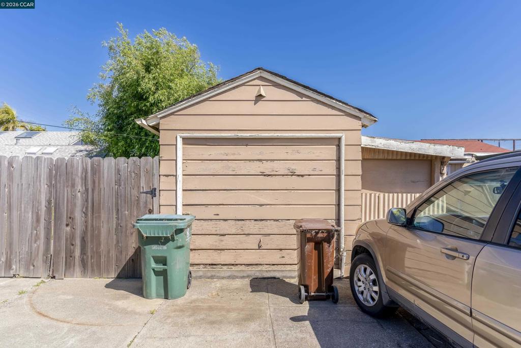 5526 Carl Ave Property Photo 47