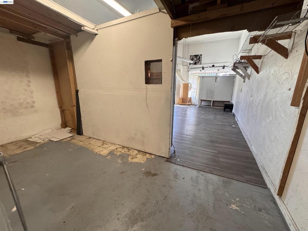 4200 Foothill Blvd Property Photo 21