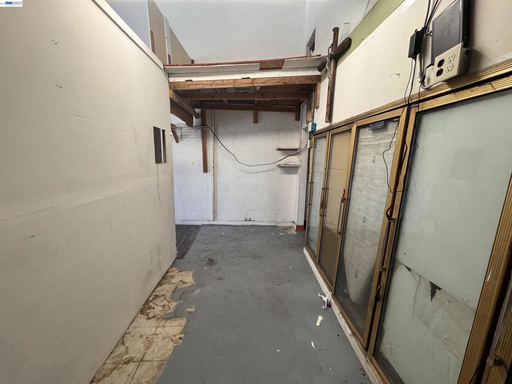 4200 Foothill Blvd Property Photo 25