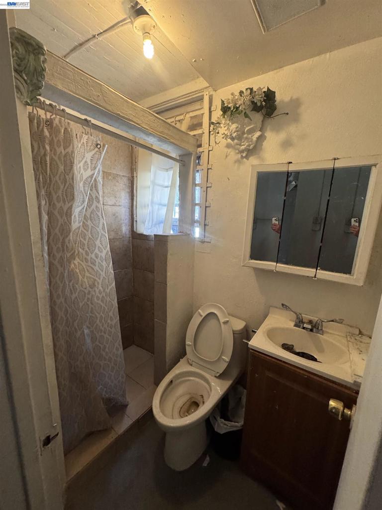 4200 Foothill Blvd Property Photo 26