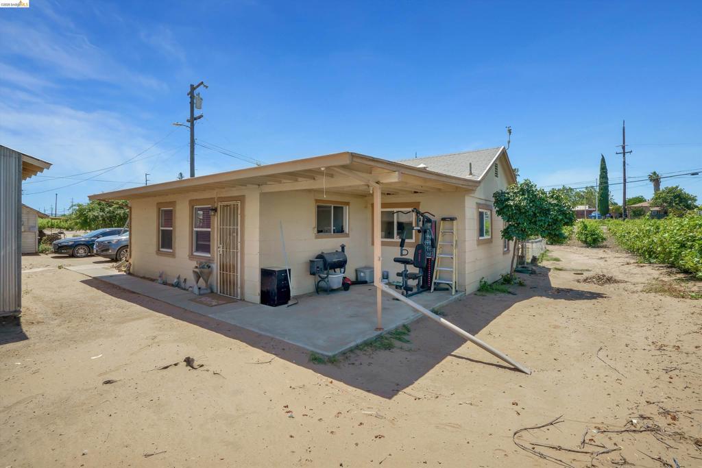 2080 Ohara Ave Property Photo 4