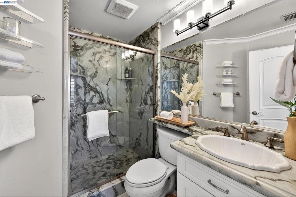 2337 Grosvenor Heights Ct Property Photo 33