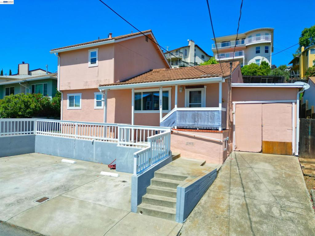 2082 Placer Drive Property Photo 3