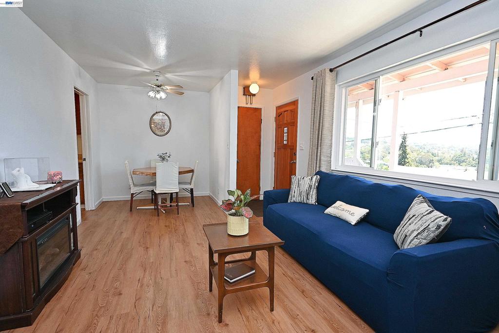 2082 Placer Drive Property Photo 8