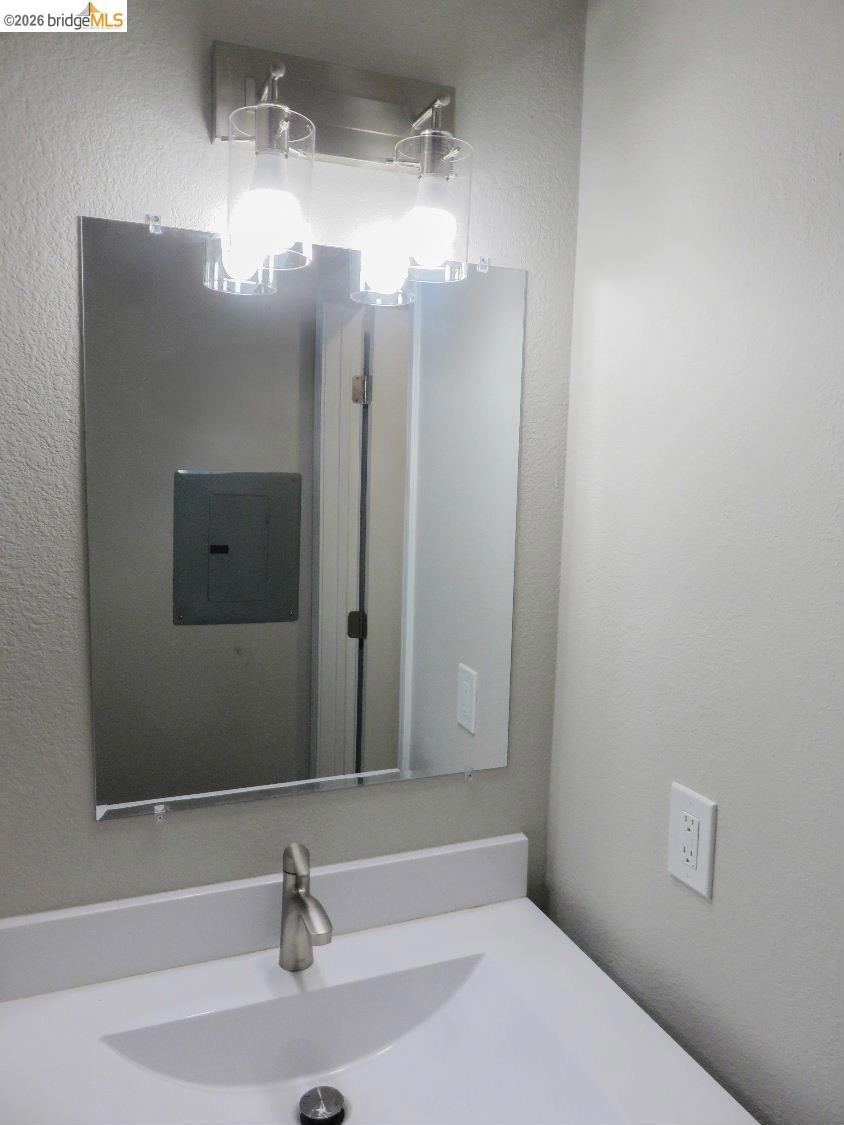 325 Valle Vista Ave 117 Property Photo 12