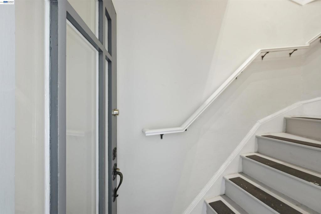 2811 Market St Property Photo 8