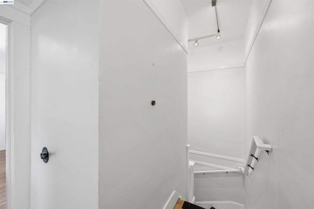 2811 Market St Property Photo 9