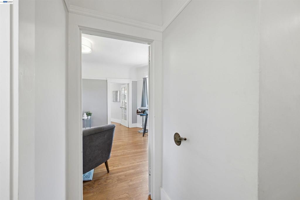2811 Market St Property Photo 10