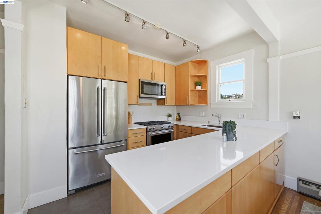 2811 Market St Property Photo 15