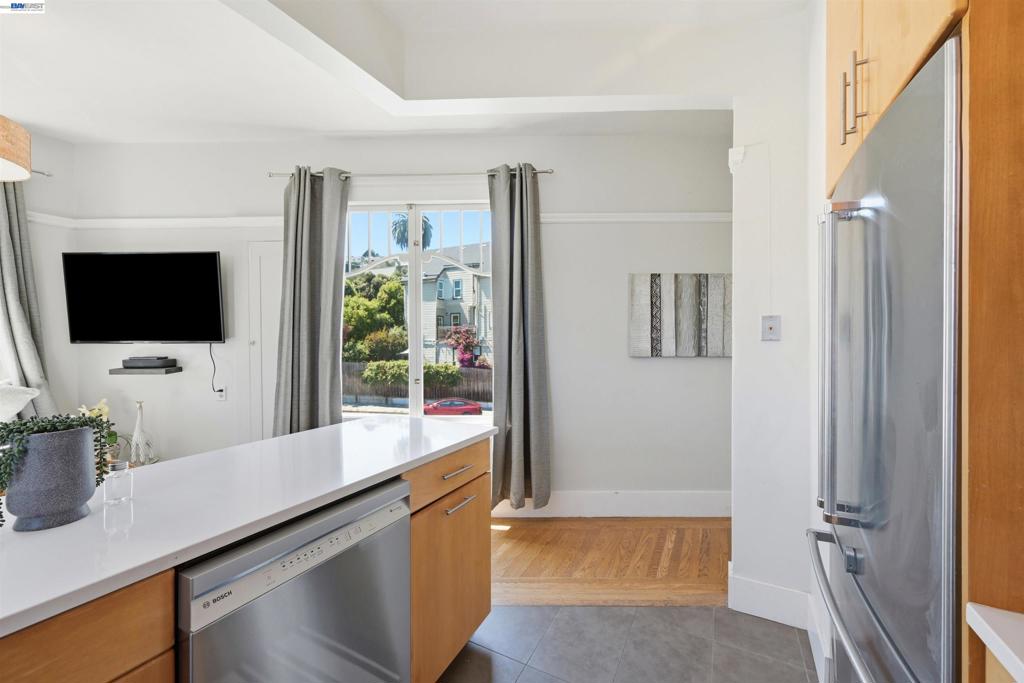 2811 Market St Property Photo 17