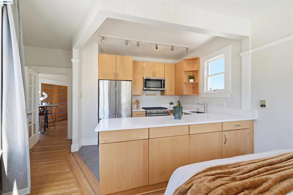 2811 Market St Property Photo 20