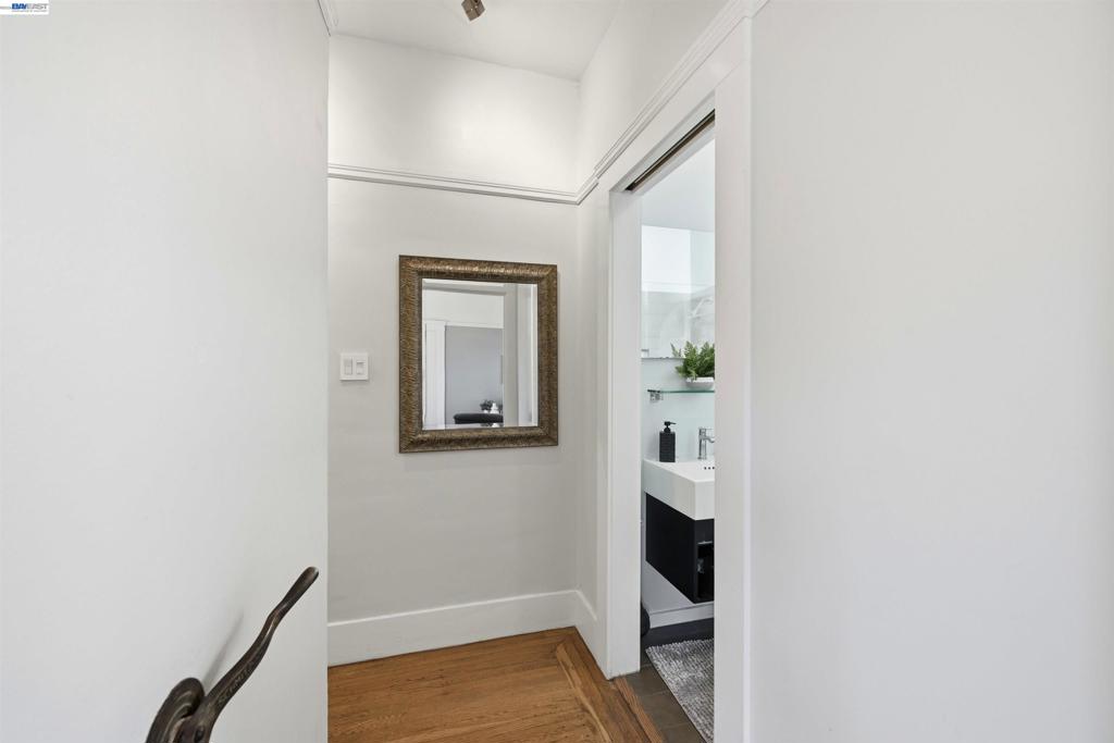 2811 Market St Property Photo 25