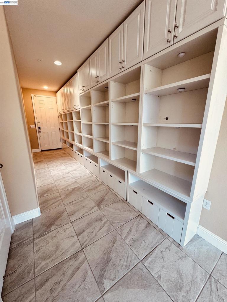 36 Greystone Pl Property Photo 2