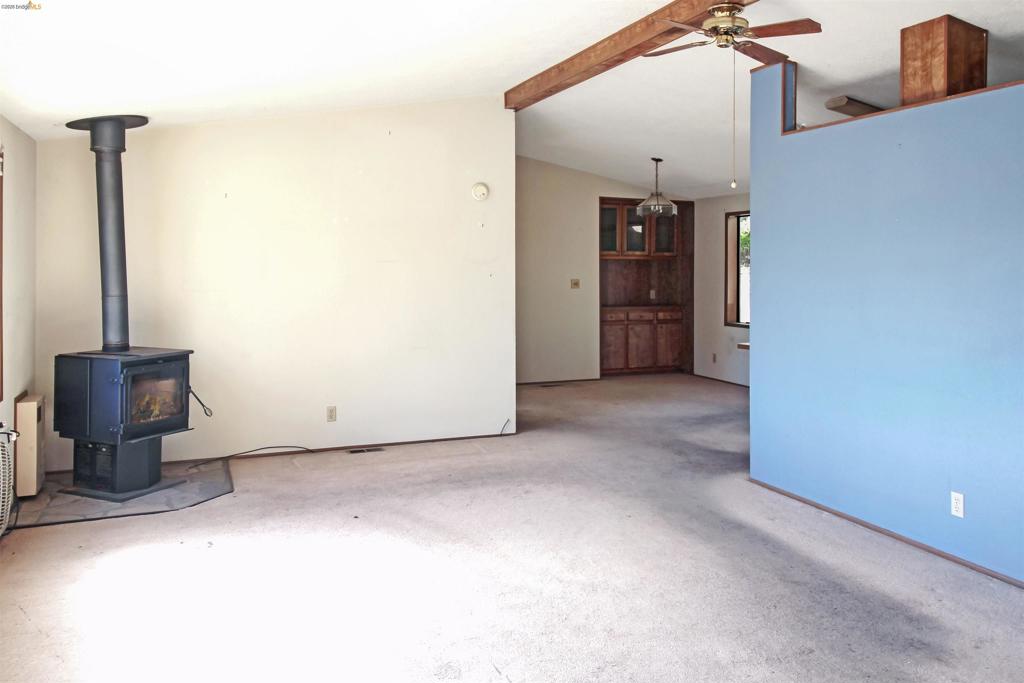22681 Prospect Height Property Photo 2
