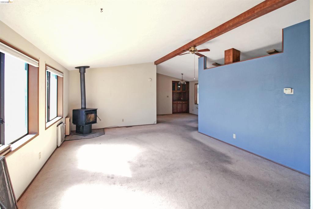 22681 Prospect Height Property Photo 3
