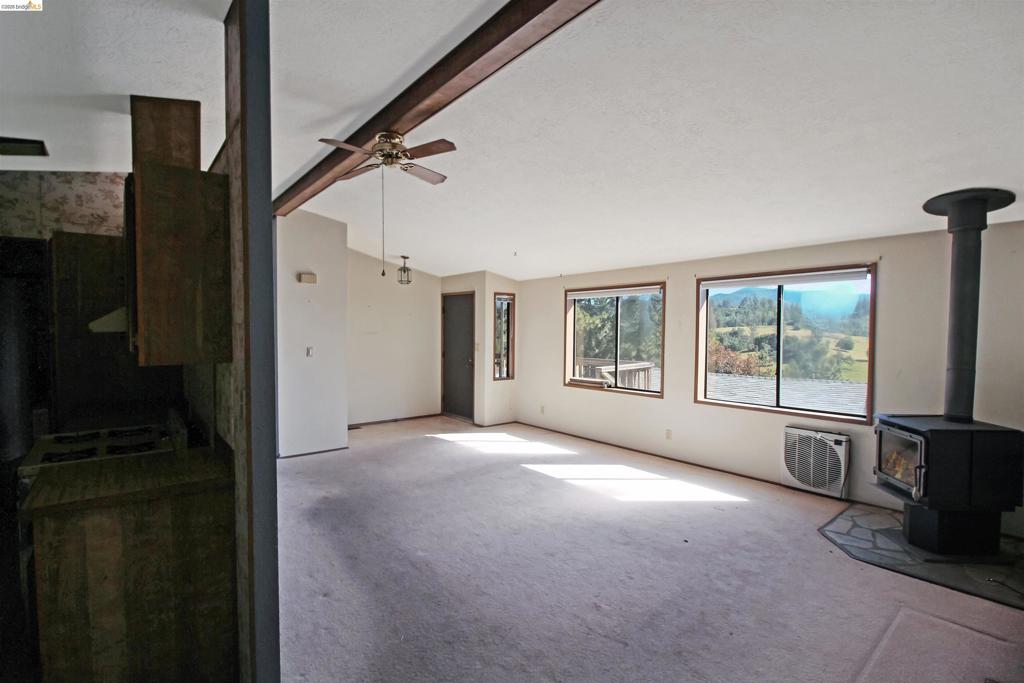22681 Prospect Height Property Photo 6