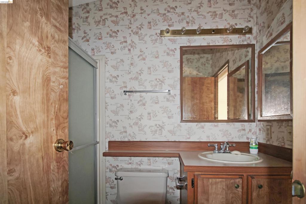 22681 Prospect Height Property Photo 12