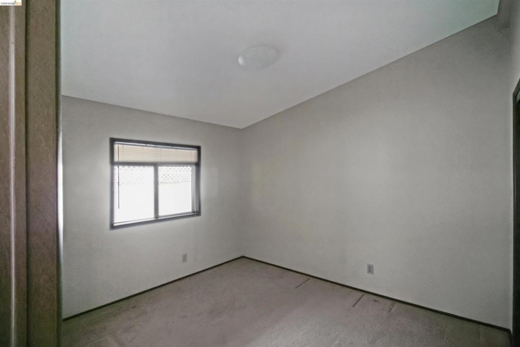 22681 Prospect Height Property Photo 15