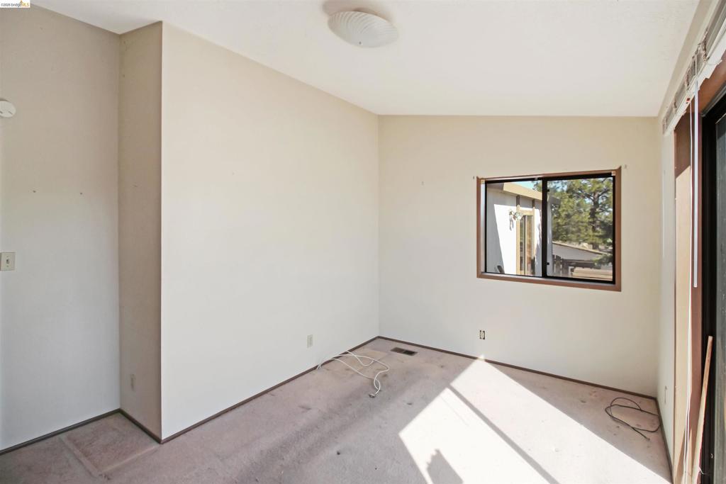 22681 Prospect Height Property Photo 18