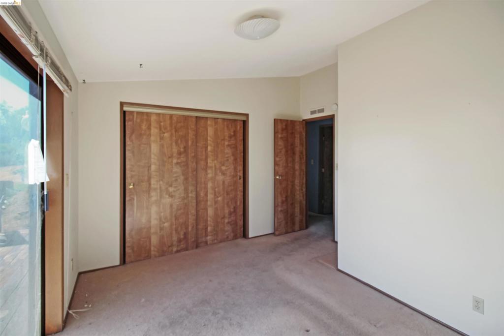 22681 Prospect Height Property Photo 19