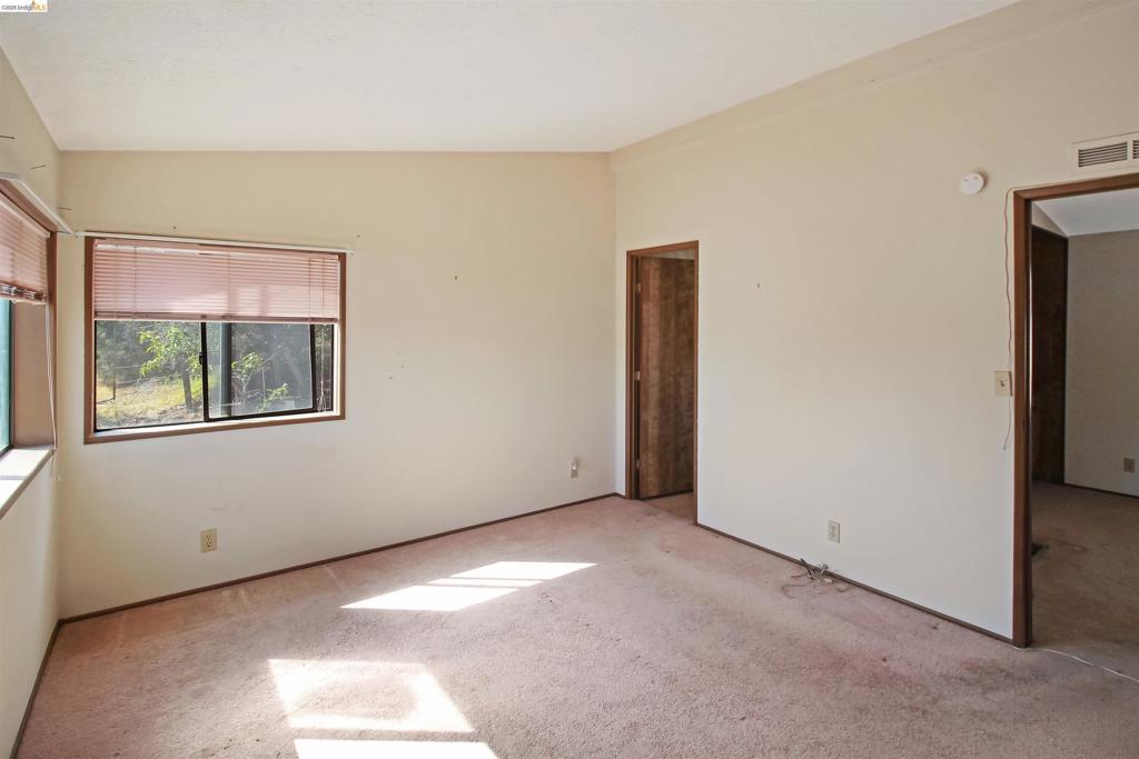 22681 Prospect Height Property Photo 23