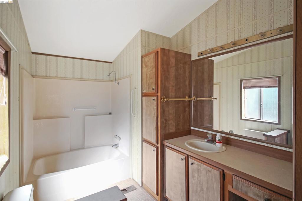 22681 Prospect Height Property Photo 25