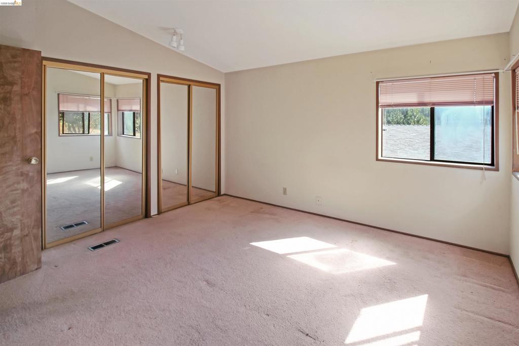 22681 Prospect Height Property Photo 26