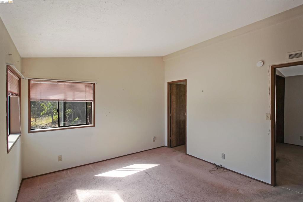22681 Prospect Height Property Photo 27