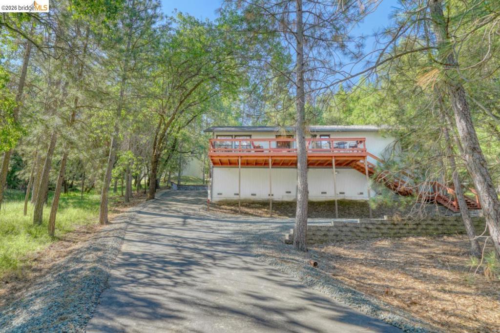 19279 Pine Mountain Drive Property Photo 1