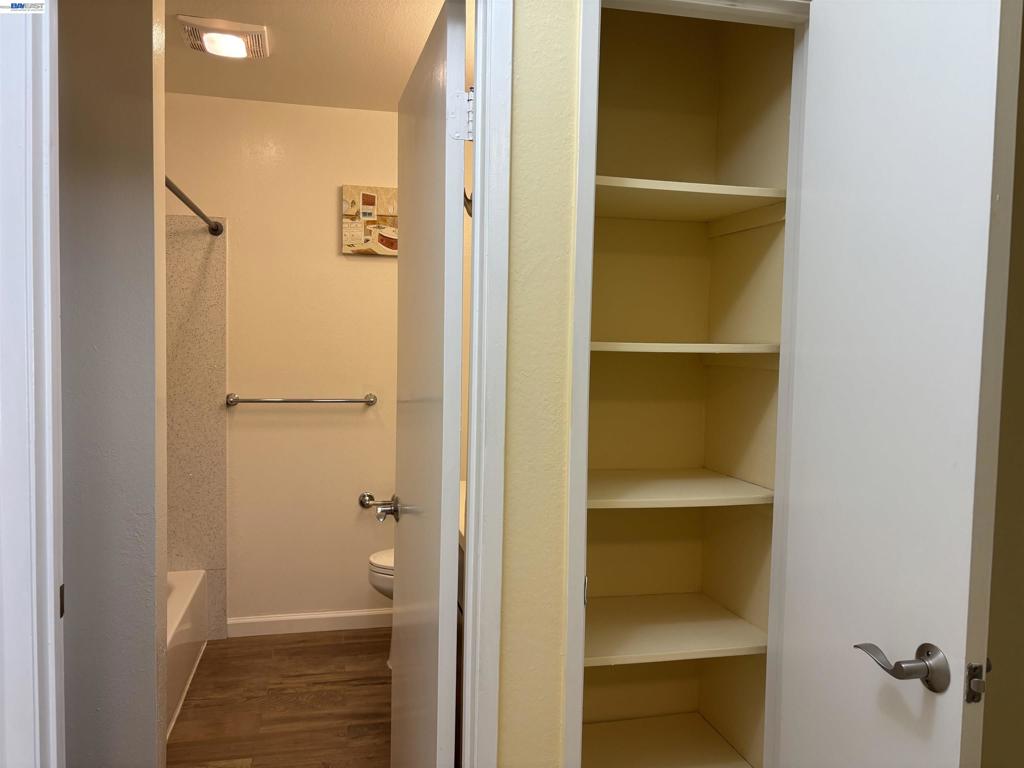 1055 N Capitol Ave 184 Property Photo 17