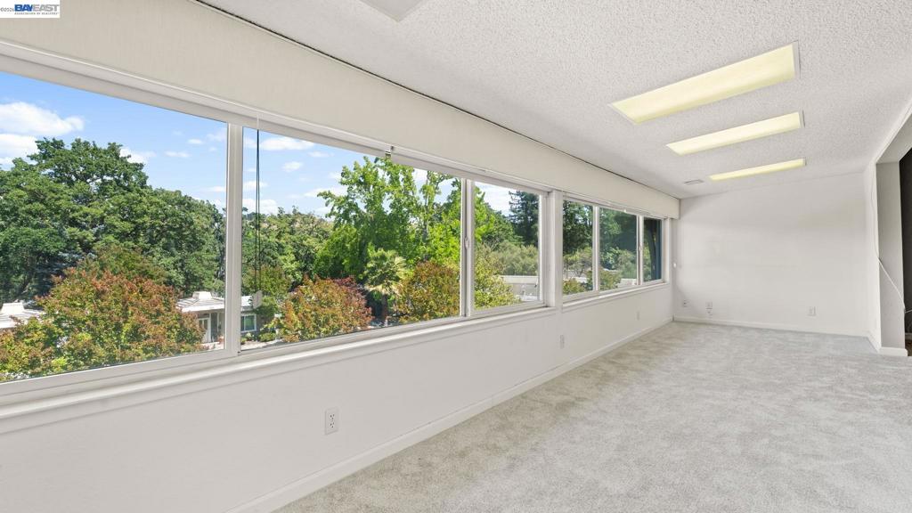 2128 Tice Creek Dr 3 Property Photo 18