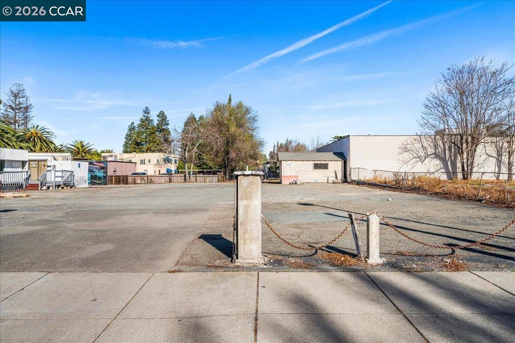 2383 Salvio St Property Photo 7