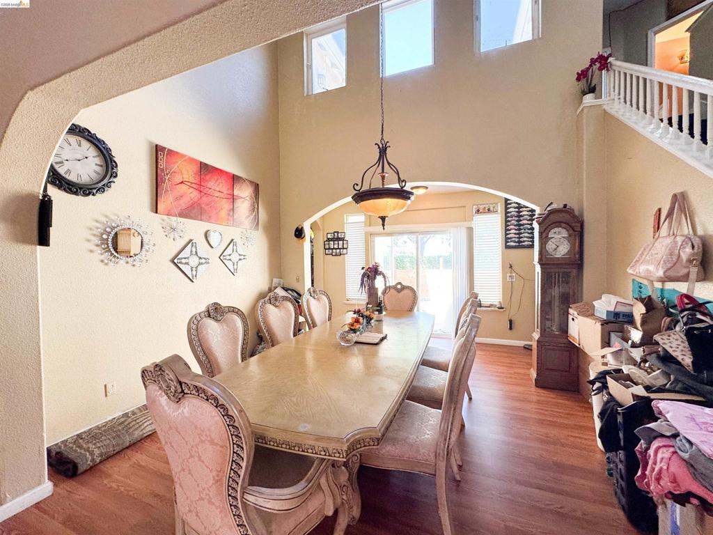 505 Tuscany Ct Property Photo 3