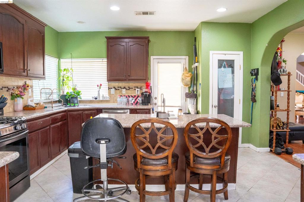 505 Tuscany Ct Property Photo 7