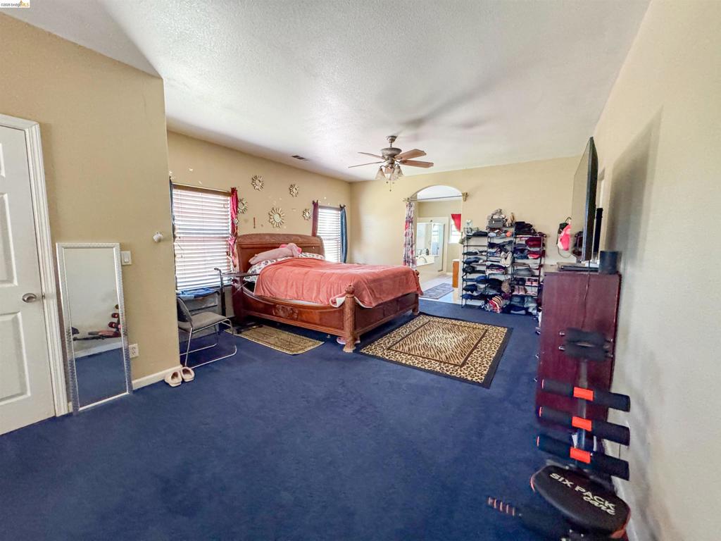 505 Tuscany Ct Property Photo 14